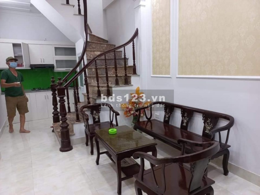Bán nhà nguyên căn đường Vĩnh Tuy diện tích sử dụng 30m2, đúc kiên cố 5 tầng, giá. bán 2.5 tỷ