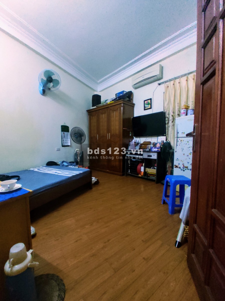 Bán đất tặng nhà, Tô Hoàng - Bạch Mai, kinh doanh, khu dân cư đông đúc, giá nhỉnh 2 tỷ