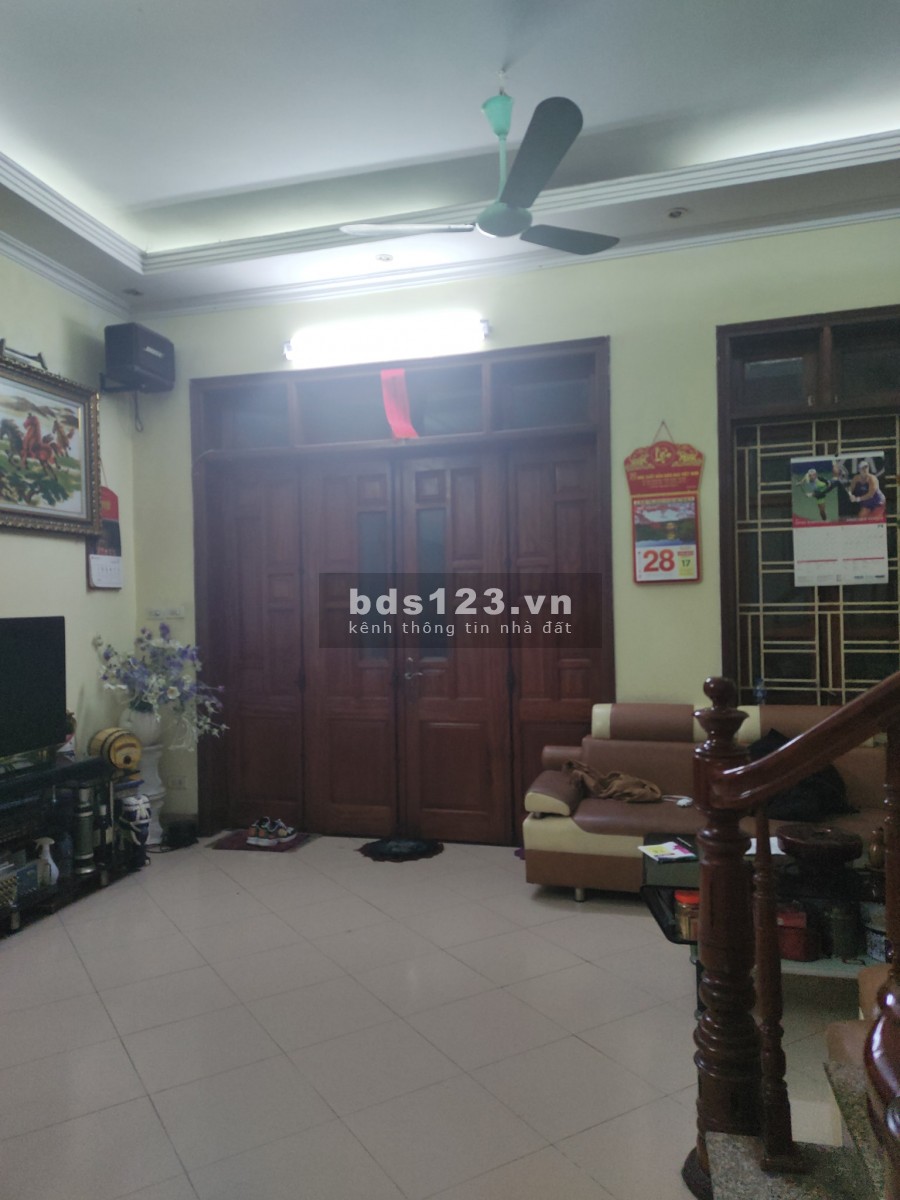 Bán đất tặng nhà, Tô Hoàng - Bạch Mai, kinh doanh, khu dân cư đông đúc, giá nhỉnh 2 tỷ