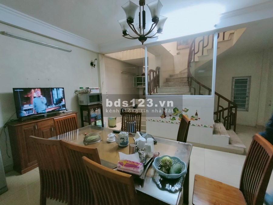 Bán nhà ngõ ô tô kinh doanh thuận tiện ngõ Tư Đình, Long Biên, dt 75m2, 4 tầng, mt 5.5m