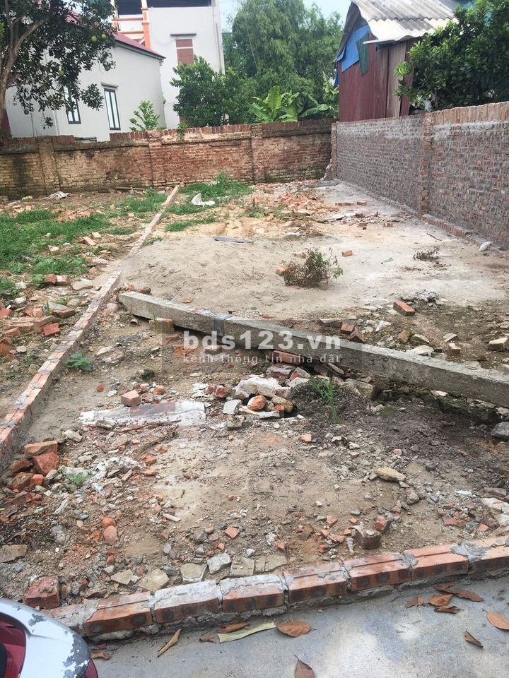 Chính chủ cần bán nhanh 65m2 đất thổ cư giá công nhân tại: xã Lạc Đạo, Văn Lâm. Lh 0835459289