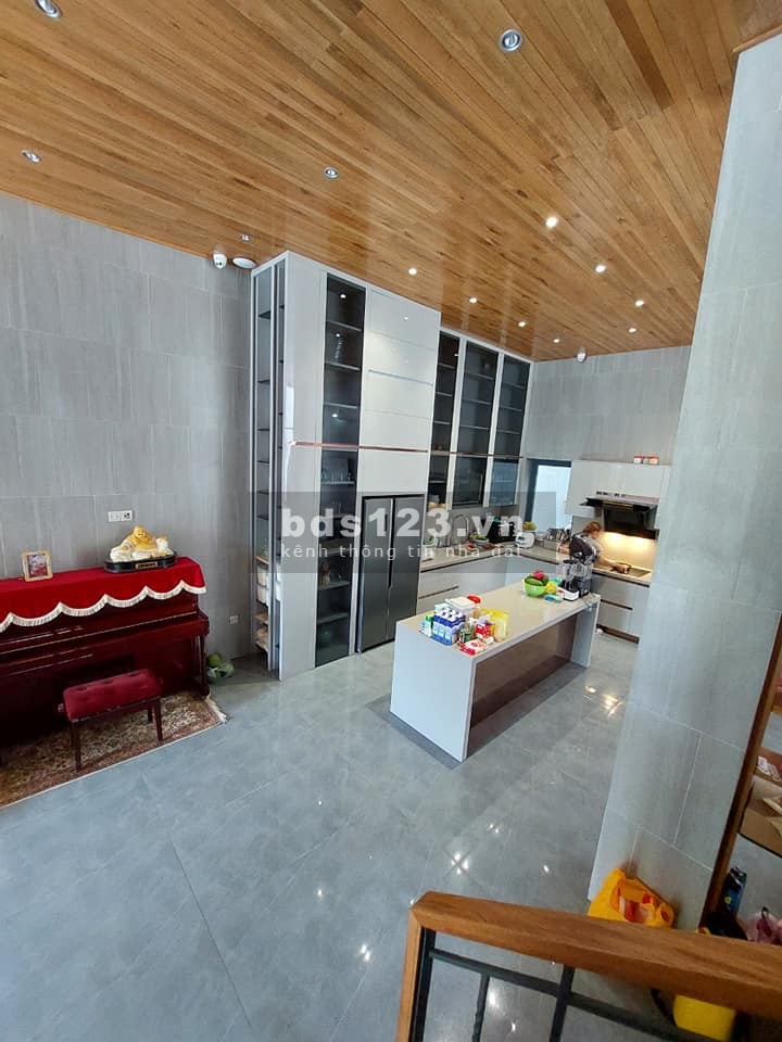 (Gò Vấp)biệt thự nở hậu, tuyệt đẹp, Phạm Văn Đồng, gần sân bay, dt 191m2, 4 tầng, giá 29 tỷ
