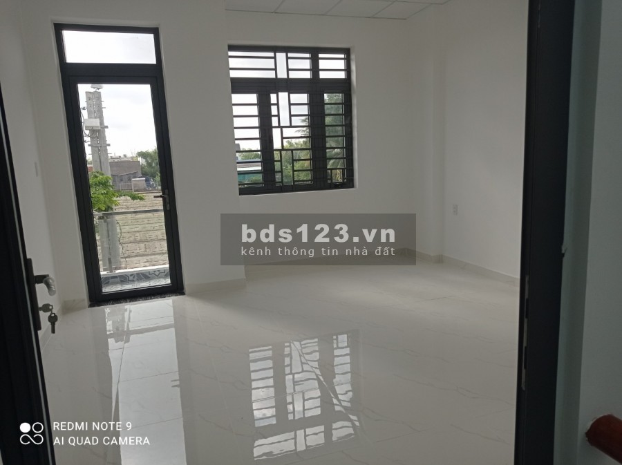 Nhà Xinh xây mới 1 trệt 1 lầu gần KCN Cầu Tràm, diện tích lớn, sổ hồng riêng