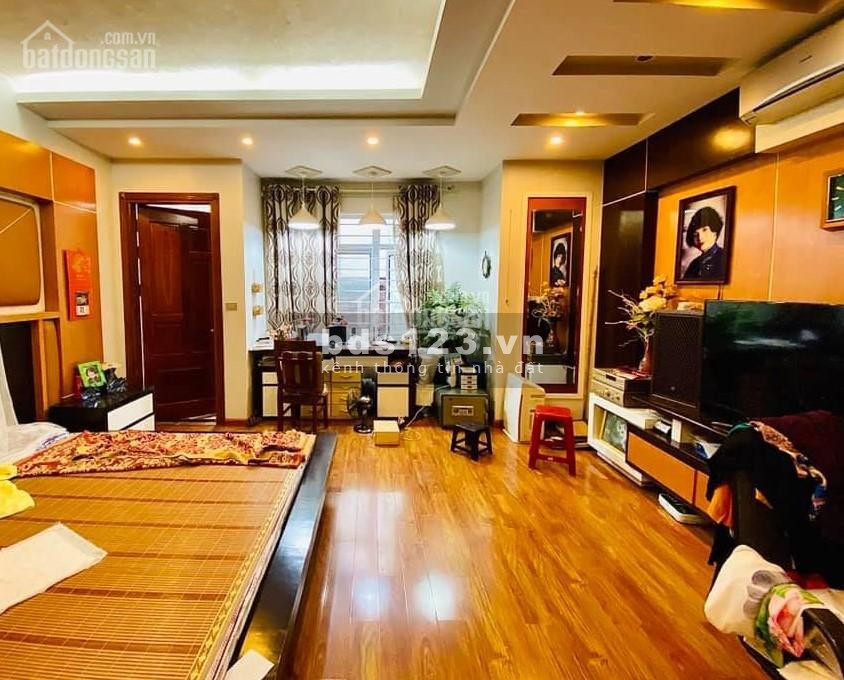 Bán nhà Nguyễn Văn Huyên, sát đường lớn, diện tích sử dụng 55m2, giá bán 5.1 tỷ, lhcc