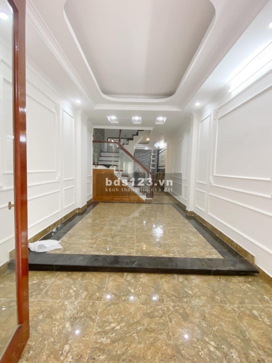 Cần bán gấp 2 căn nhà Quận Cầu Giấy, Hà Nội, nhà mới tinh xung quanh nhiều tiện ích, kèm nội thất