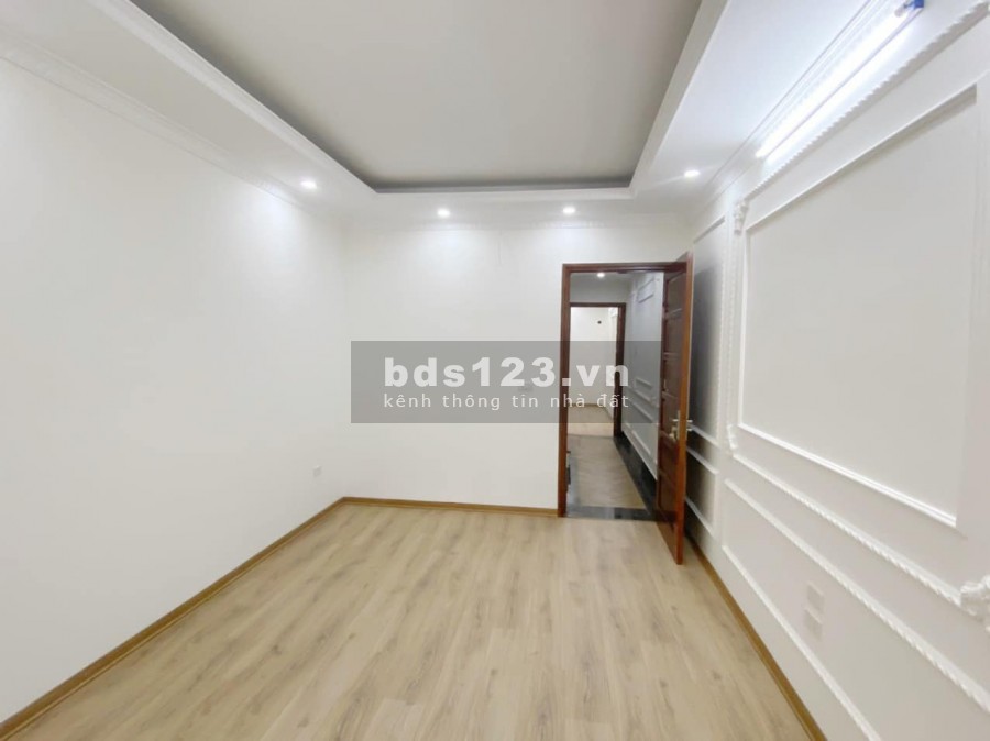 Cần bán gấp 2 căn nhà Quận Cầu Giấy, Hà Nội, nhà mới tinh xung quanh nhiều tiện ích, kèm nội thất