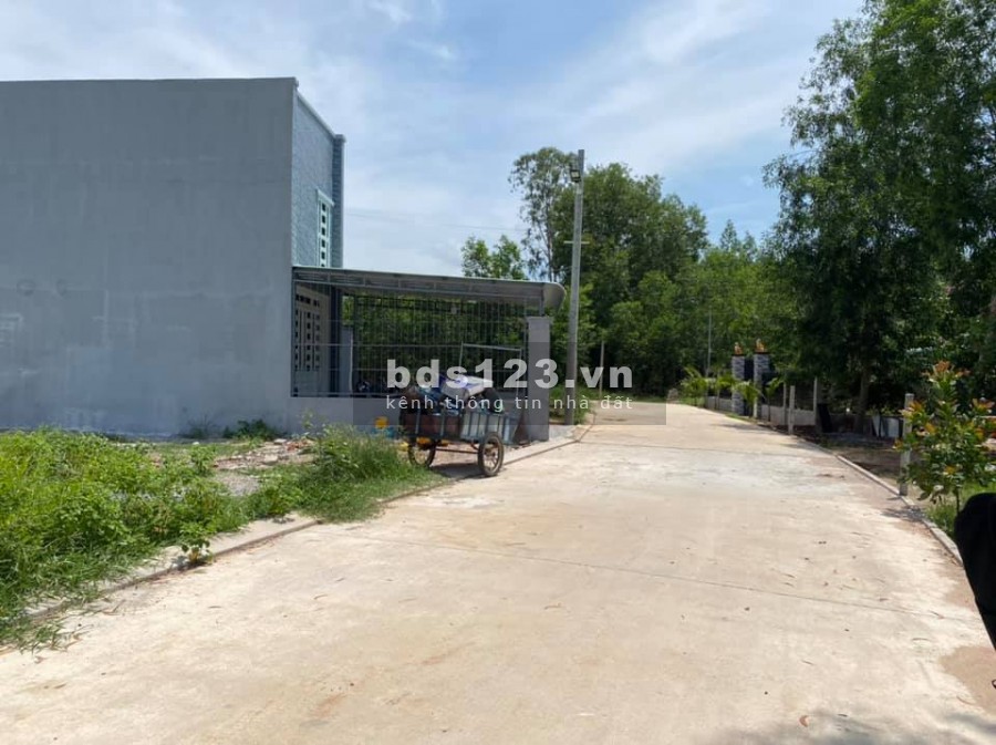 Cần bán lô đất full thổ cư Phú Mỹ sổ riêng, giá bán 920 triệu, sổ sẵn, mặt tiền rộng 6m