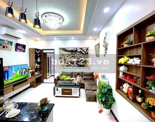 Bán nhà Thuỵ Khuê, gia chủ nhiều lộc, con cái định cư nước ngoài, dt 40m2, giá bán 3.9 tỷ