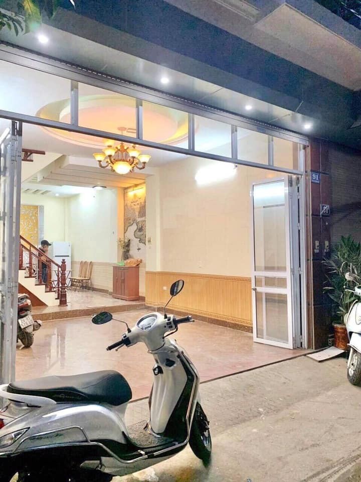 Bán nhà ngõ 155 đường Cầu Giấy giá rẻ diện tích 98m2, 3 tầng, mt 5.6m giá bán 9.5 tỷ