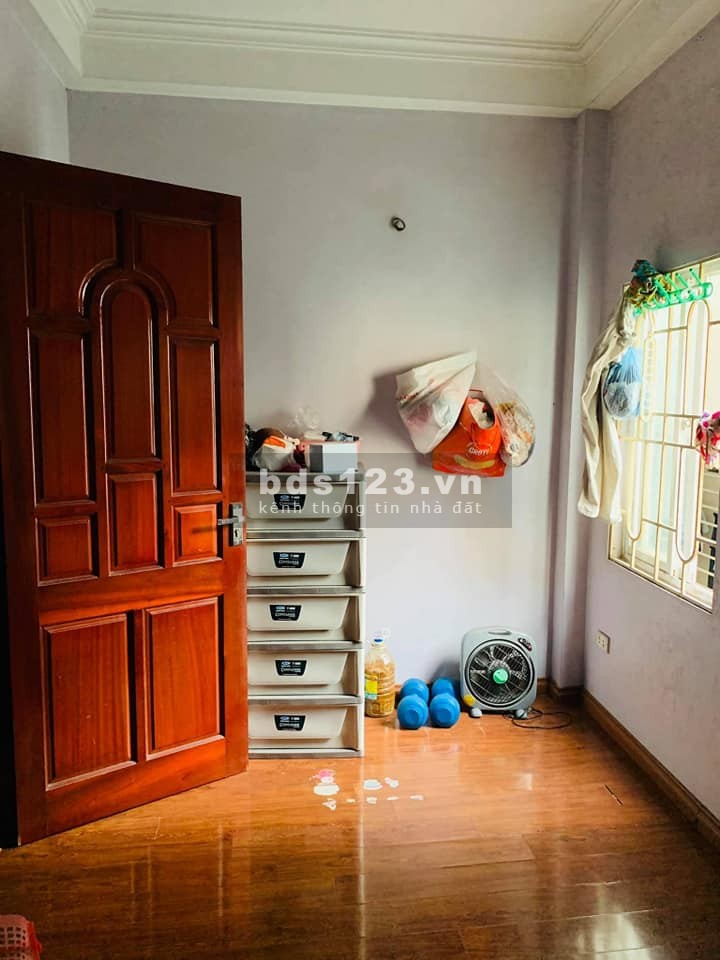 Bán nhà nguyên căn siêu hiếm mặt phố Phạm Văn Đồng, giá bán 1.9 tỷ, diện tích sử dụng 35m2