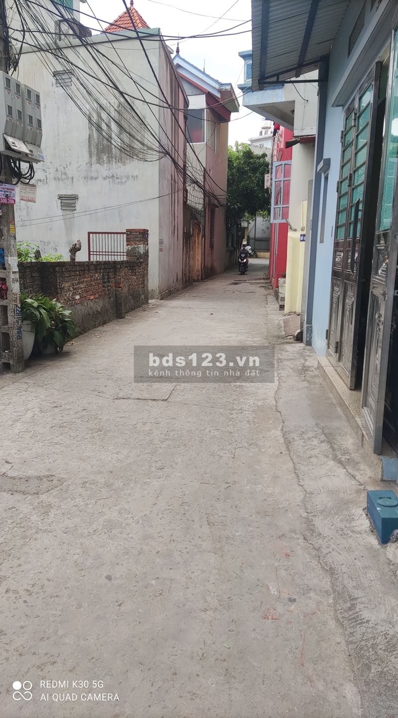 Bán đất Ngô Xuân Quảng vuông vắn 7 chỗ tận nơi chỉ 2ty5 .Lh: 0981752669.