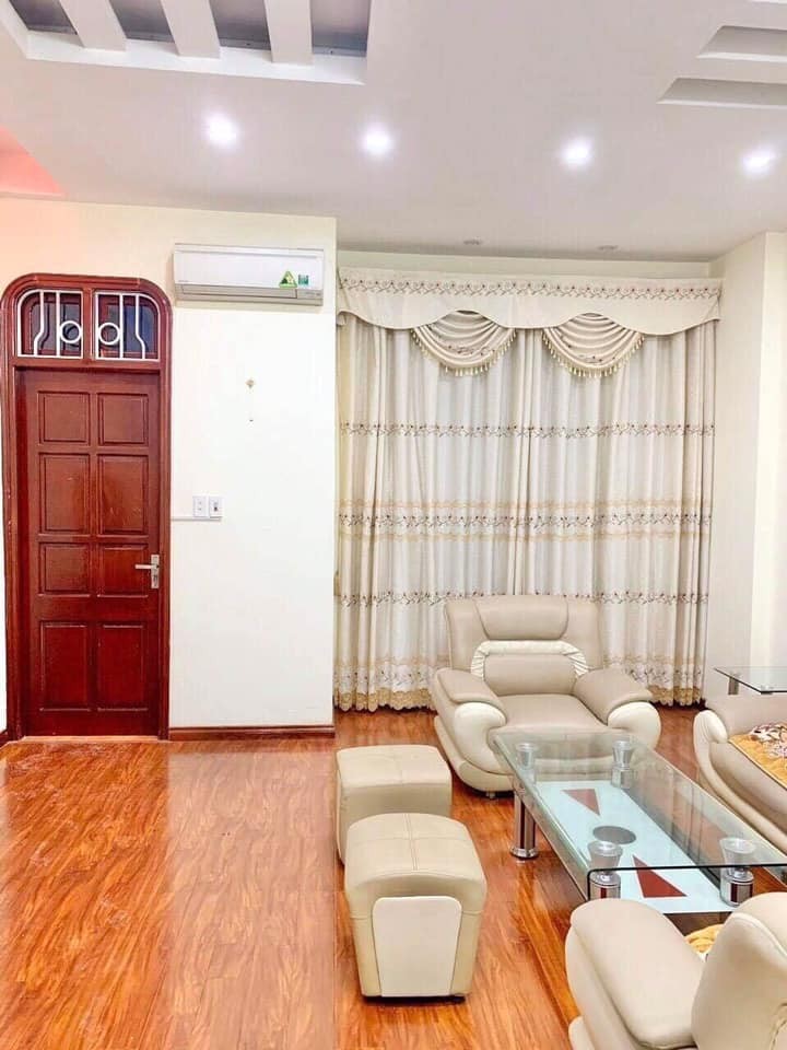 Bán nhà ngõ 155 đường Cầu Giấy giá rẻ diện tích 98m2, 3 tầng, mt 5.6m giá bán 9.5 tỷ
