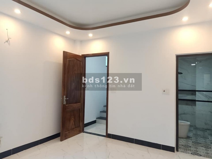 Bán nhà ngay phố Hào nam, Đống đa, 8 phòng cho thuê gần 30 triệu, chỉ 4,8 tỷ