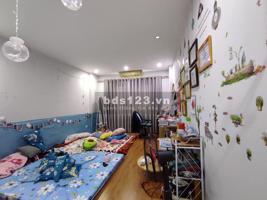  Bán nhà 4 Tầng, 45m2 Tập thể may 10, ngõ 767 Nguyễn Văn Linh, ô tô, giá 1.85 tỷ 