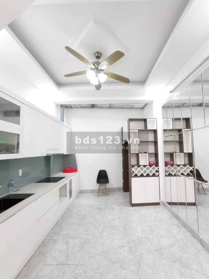 Nhà đẹp Trần Quốc Vượng Quận Cầu Giấy diện tích 30m2 đúc 5️ tầng giá bán 2.65 Tỷ