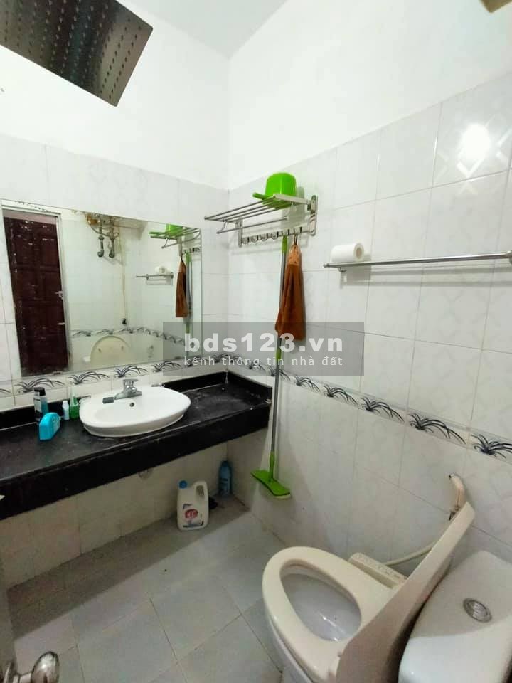 Bán nhà vị trí 46 Trương Định Quận Hai Bà Trưng, 5 tầng diện tích sử dụng 31m2, giá 2.9 tỷ