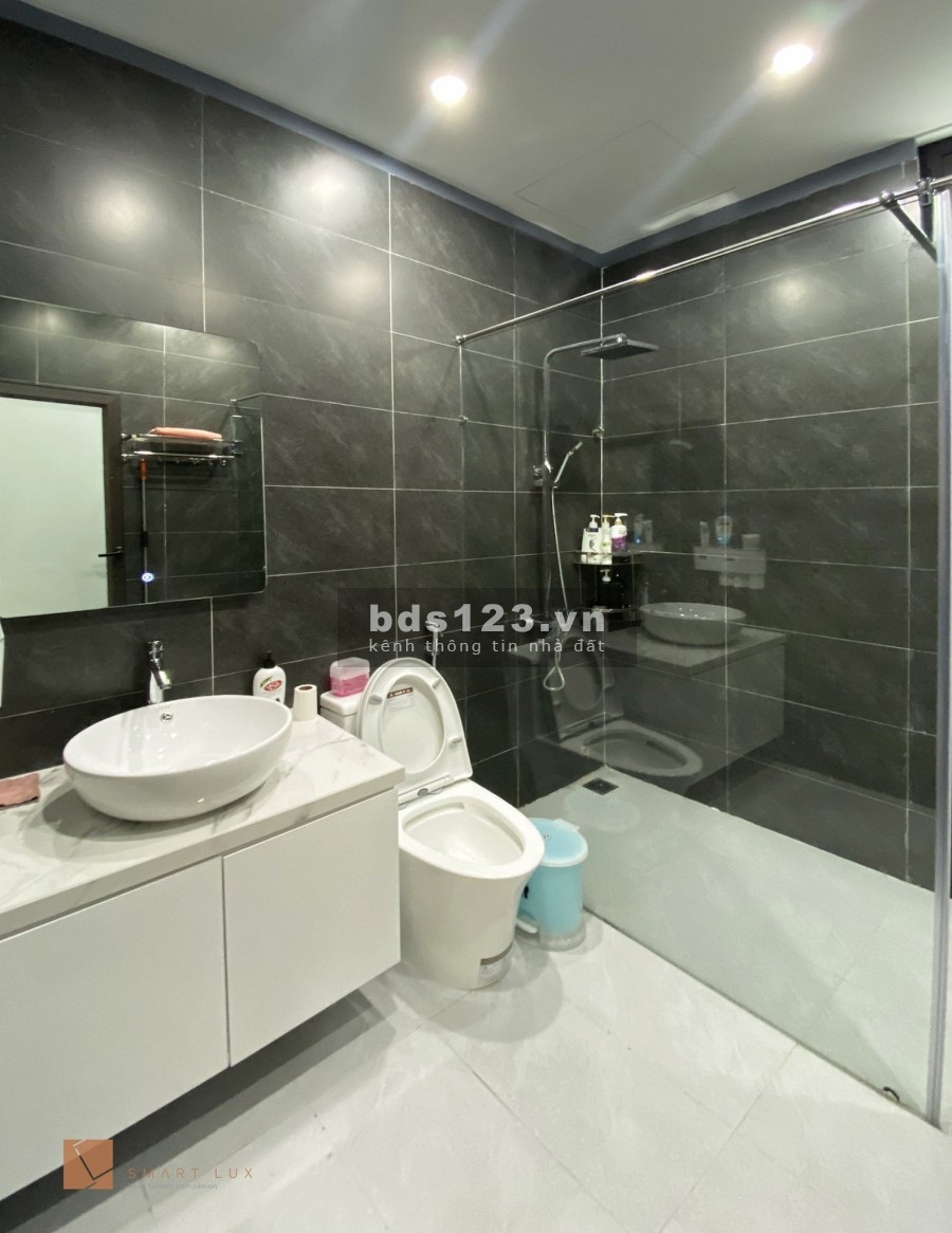 Bán nhà siêu phẩm Ái Mộ, Quận Long Biên lô góc siêu thoáng, dt 48m2, giá 4 tỷ hơn, lhcc