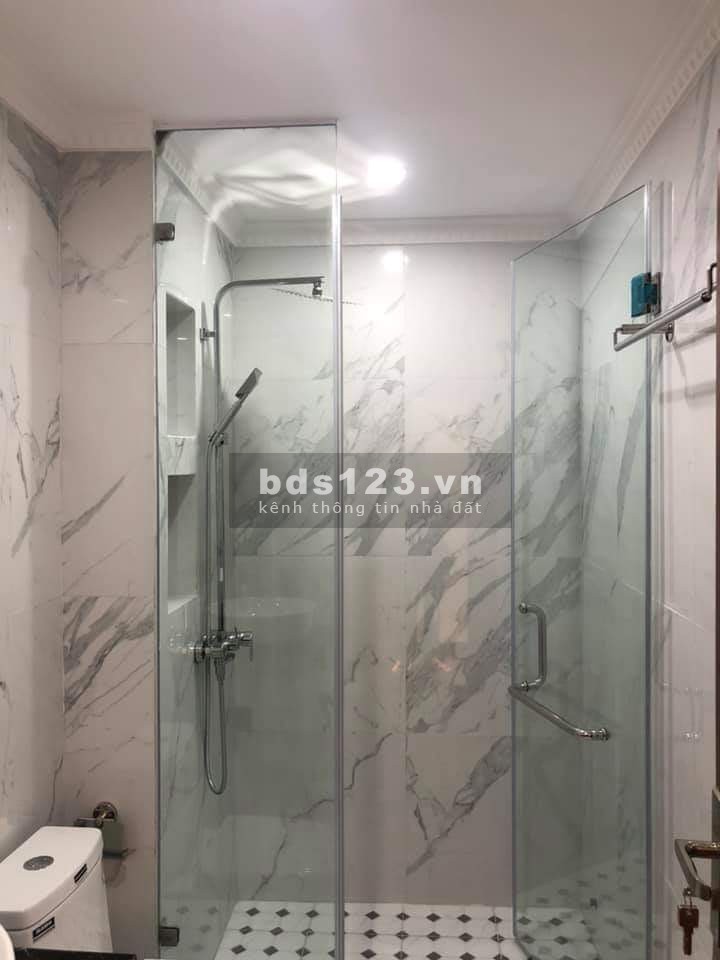 Bán nhà phố Cổ Linh, Long Biên, đường thông, ô tô vào nhà, dt 37m2 6 tầng, giá 4,8 tỷ