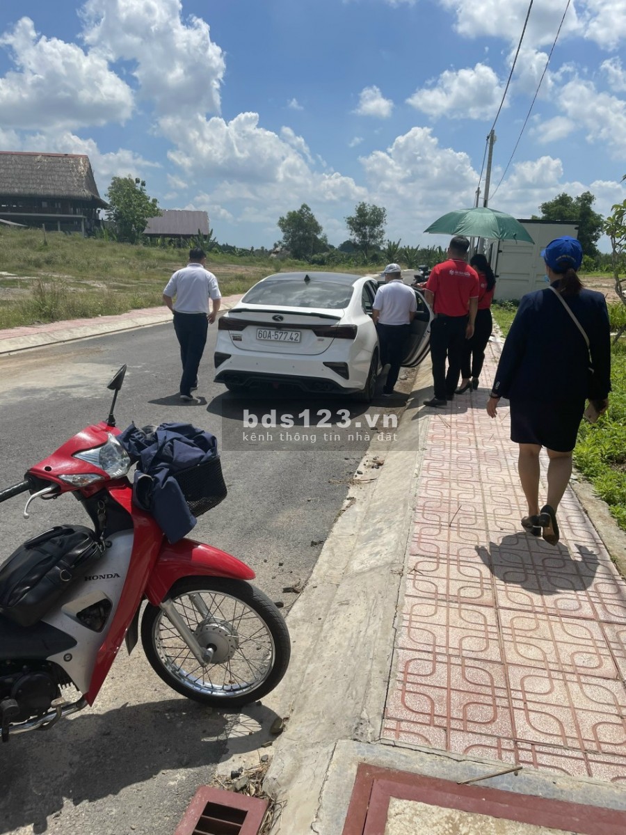 Bán đất diện tích 75m2, sổ sẵn, giá bán 1.1 tỷ An Hòa. Biên Hòa. Gần Vòng Xoay Cổng 11