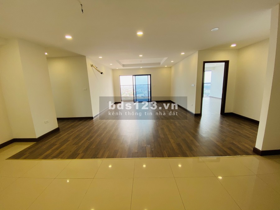 Tặng 120 triệu nội thất, căn góc 3PN 135m2 giá 3,8 tỷ. Đóng 1.36 tỷ (35%) nhận nhà + 18 tháng 0 lãi