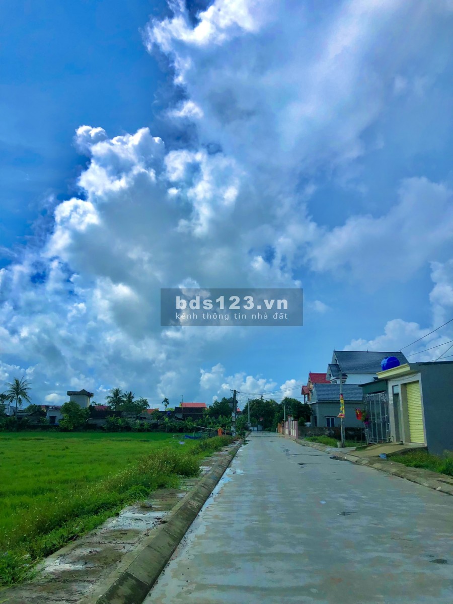 Cần bán lô đất đẹp, rẻ tại Đông Ninh - Đông Sơn, giá chỉ 5 triệu/m2, liên hệ 0979674886