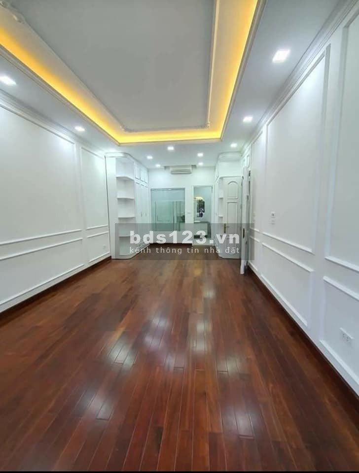 Bán Nhà Ngõ 8 Lê Quang Đạo, nội thất sang xịn mịn, diện tích 35m2, gía chỉ 3.42 tỷ