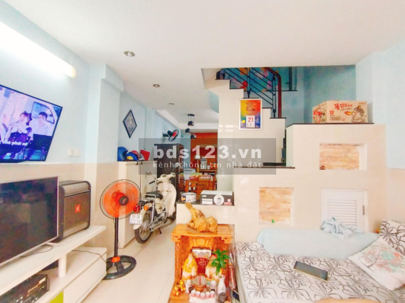 Bán nhà nguyên căn đẹp 3 tầng, diện tích 46m2 Đường Bình Long, Quận Tân Phú Giá Đầu Tư