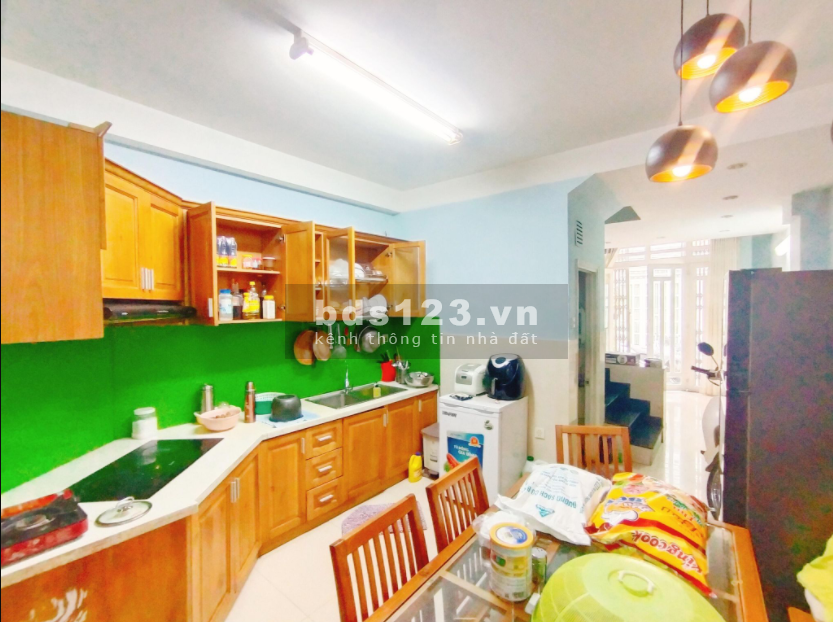 Bán nhà nguyên căn đẹp 3 tầng, diện tích 46m2 Đường Bình Long, Quận Tân Phú Giá Đầu Tư