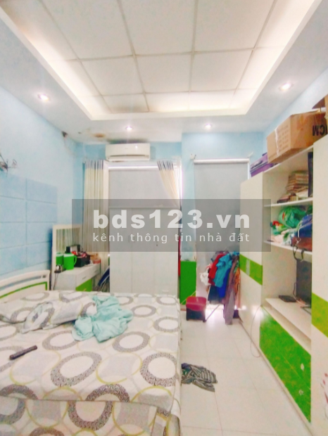 Bán nhà nguyên căn đẹp 3 tầng, diện tích 46m2 Đường Bình Long, Quận Tân Phú Giá Đầu Tư