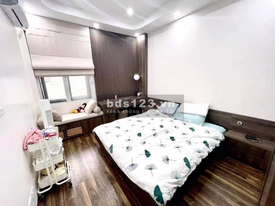 Bán nhà mới cực đẹp phố Tân Mai hiếm ô tô 10m, full nội thất, dt 39m2, giá 3.45 tỷ, lh 0833736563