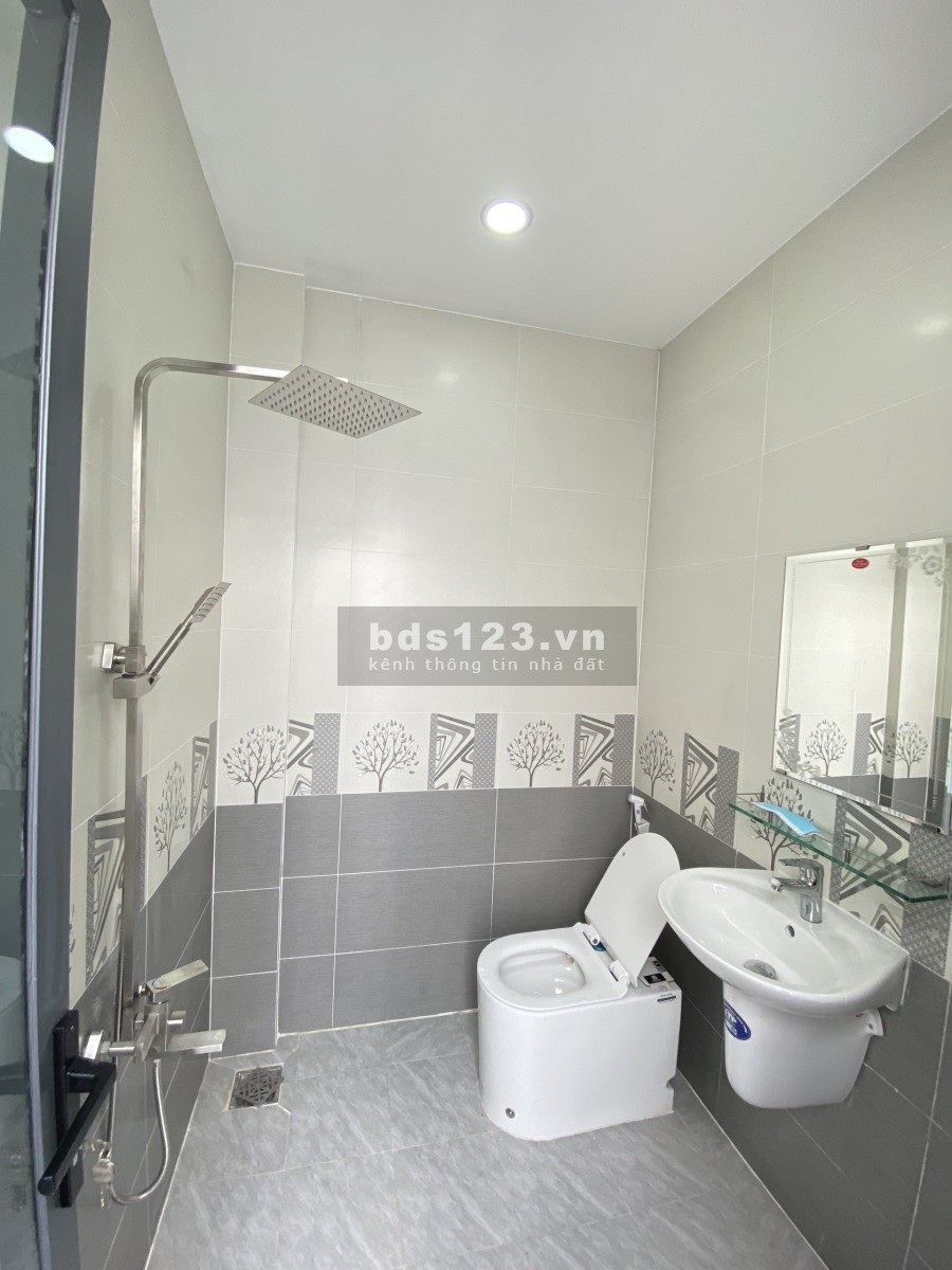 Bán nhà đường Đinh Đức Thiện, chợ Bình Chánh vào 10 phút đi xe máy, giá bán nhanh 1.2 tỷ