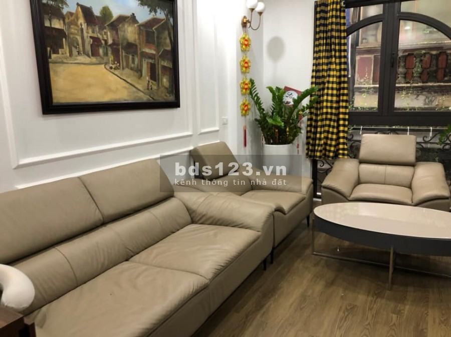 Bán nhà phố Cổ Linh, Long Biên, đường thông, ô tô vào nhà, dt 37m2 6 tầng, giá 4,8 tỷ
