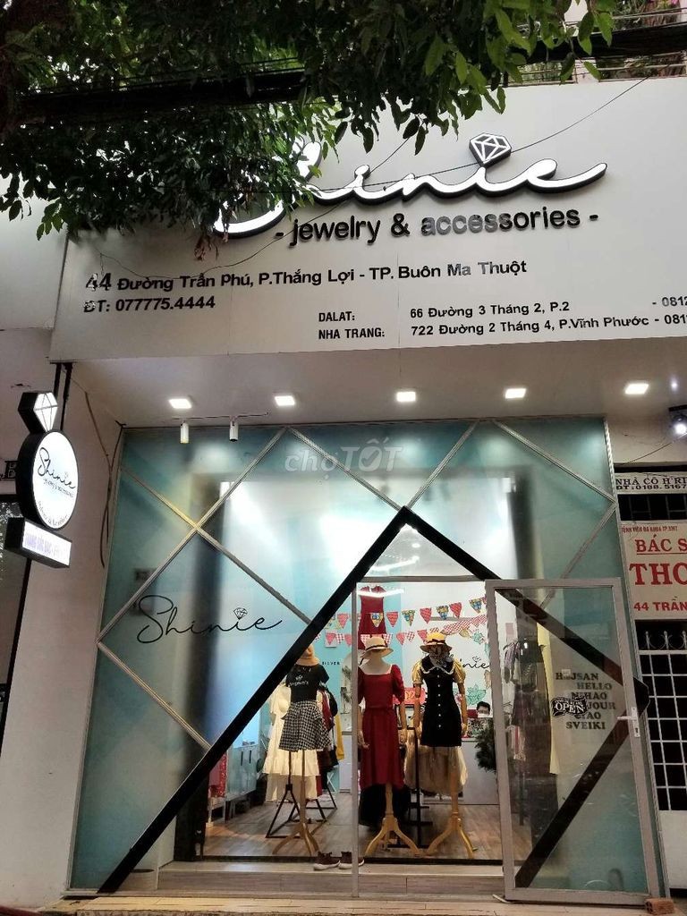 Cần sang shop thời trang giá mùa dịch, vị trí đắc địa, giá tốt, tiện ích đủ, khu dân cư hiện hữu