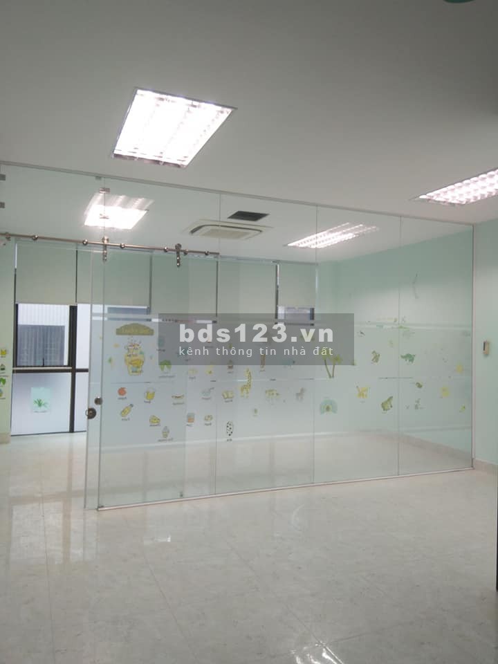 Bán nhà mặt phố Vương Thừa Vũ dt 65m2, oto tránh kinh doanh thang máy giá 15.2 tỷ