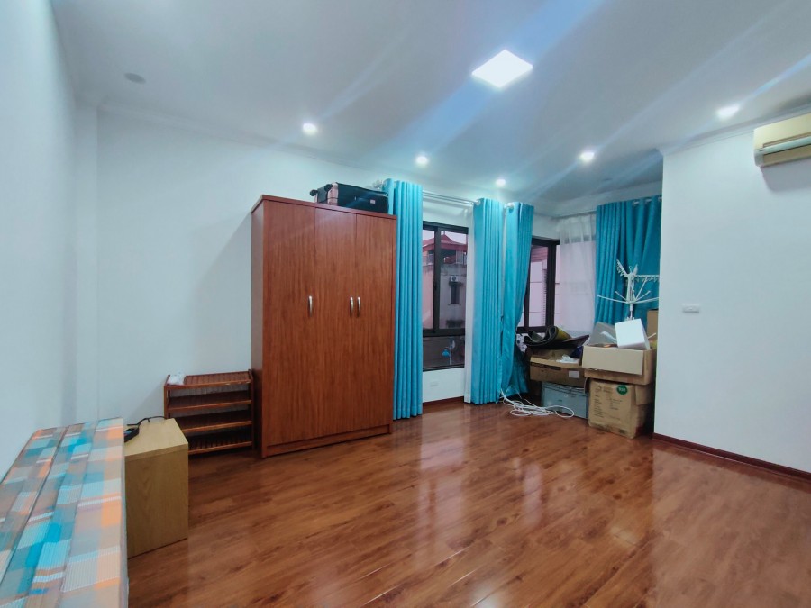 Bán nhà Định Công Thượng, Hoàng Mai, 35m2 x 4T, ô tô, 3 thoáng, giá chỉ 3.1 tỷ. LH 0966456918.
