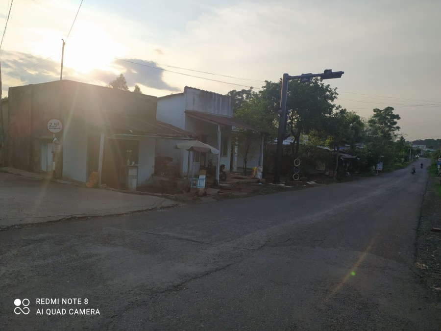 Bán đất mặt tiền khu vực công ty LongWell, giá bán 800 triệu, có thương lượng, sổ riêng