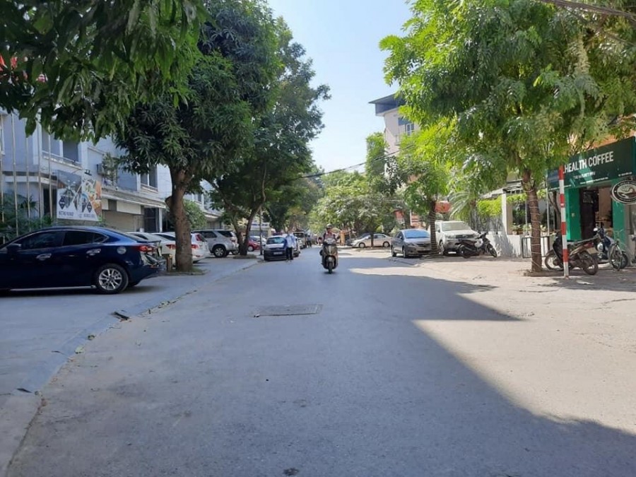 Bán gấp nhà phố Nguyễn Chí Thanh, kinh doanh, ô tô, diện tích 55m2 đúc 5 tầng, nhỉnh 9 tỷ