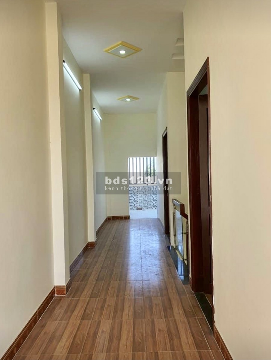 Bán nhà nguyên căn hẻm thông kinh doanh dt 36m2, phường 5, Thích Quảng Đức 3 tầng, giá 3.5 tỷ