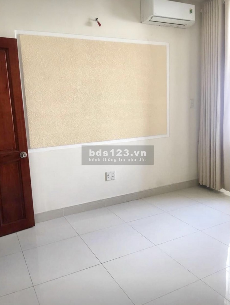 Bán nhà nguyên căn hẻm thông kinh doanh dt 36m2, phường 5, Thích Quảng Đức 3 tầng, giá 3.5 tỷ
