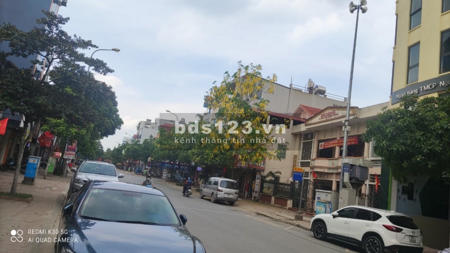 Bán đất Ngô Xuân Quảng vuông vắn 7 chỗ tận nơi chỉ 2ty5 .Lh: 0981752669.