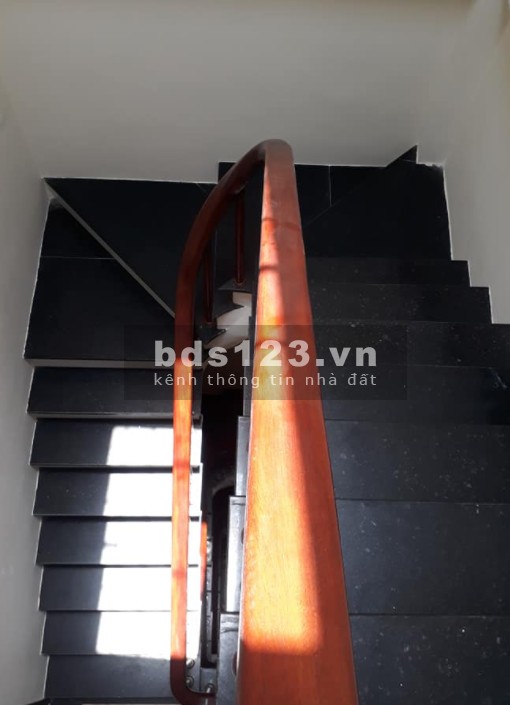 Bán nhà Phương Canh ô tô đỗ cửa nội thất, dt 34m2, 5 tầng mặt tièn rộng, chỉ nhỉnh 3 tỷ