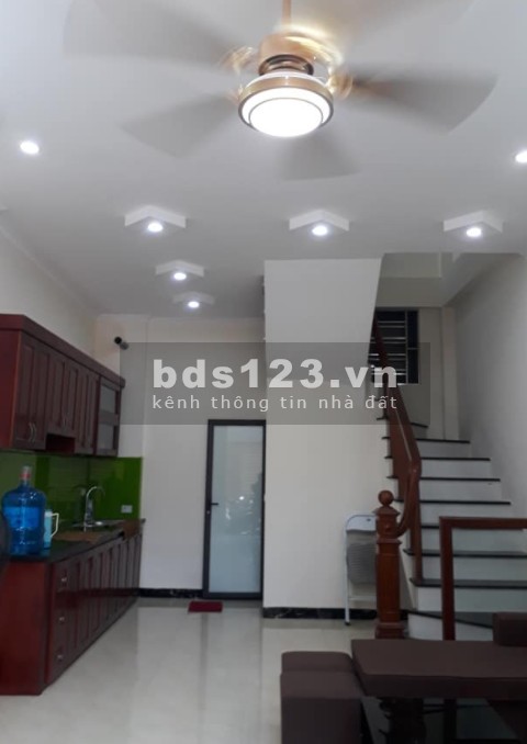 Bán nhà Phương Canh ô tô đỗ cửa nội thất, dt 34m2, 5 tầng mặt tièn rộng, chỉ nhỉnh 3 tỷ