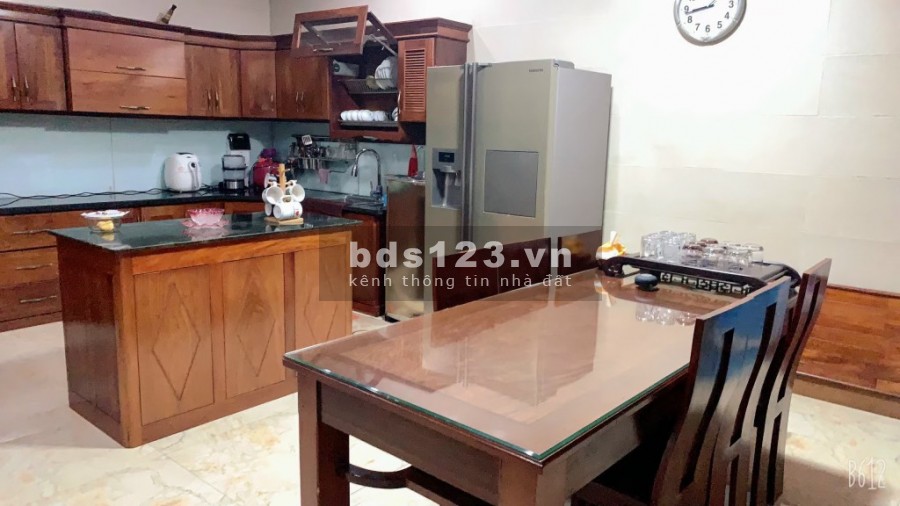 Bán nhà 3 tầng phường Trường Thi, thành phố Vinh, tỉnh Nghệ An, 1100% ngõ Đinh Hương