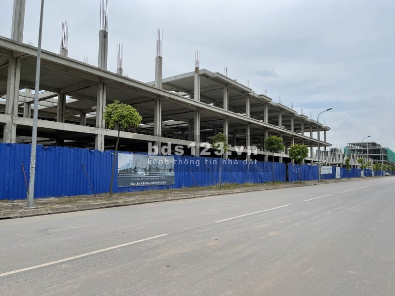 Bán Shophouse Metropolitan tại thị trấn Trâu Quỳ, lô 2 mặt đường giá siêu rẻ