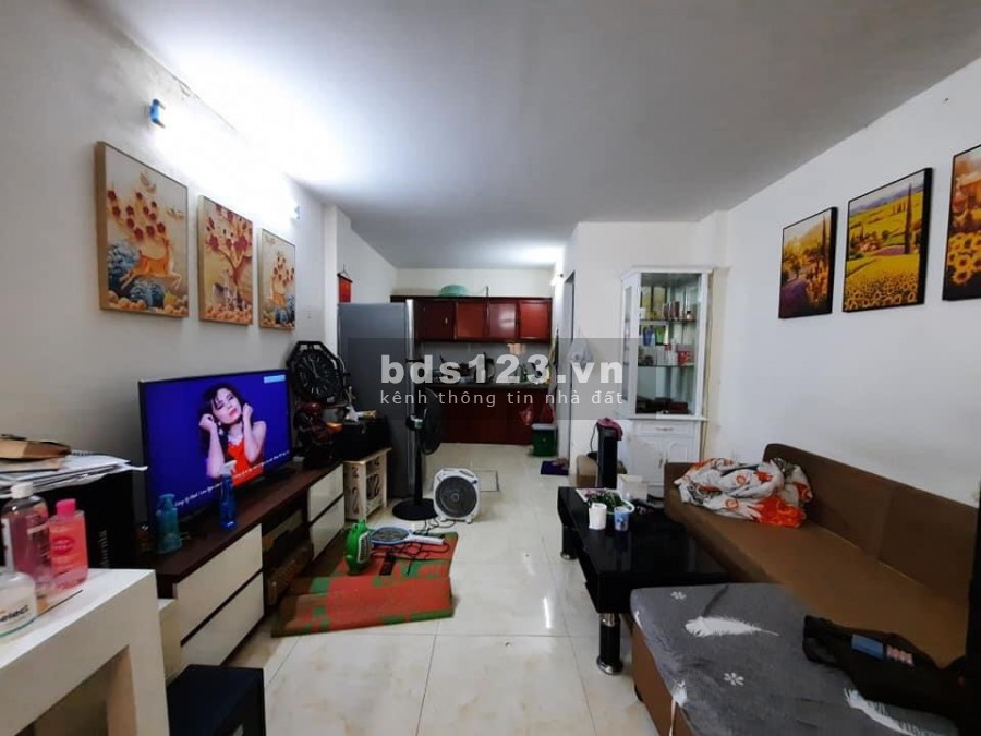 Nhà phố Nguyễn Văn Cừ nhà xây kiên cố xe 5 tạ đỗ cửa vị trí trung tâm Quận Long Biên