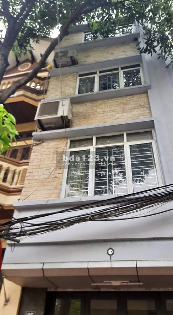Bán nhà Vĩnh Hưng, dt 37m2, giá 2.9 tỷ, 5 tầng 3 phòng ngủ 1 phòng khách, lh 0962214625