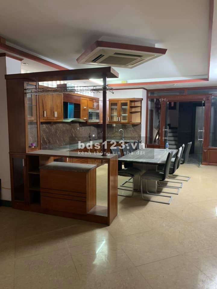 Nhà phố Ngọc Hà, ô tô, 6 tầng thang máy, giá bán 11 tỷ, sổ đỏ chính chủ, giao dịch nhanh chóng