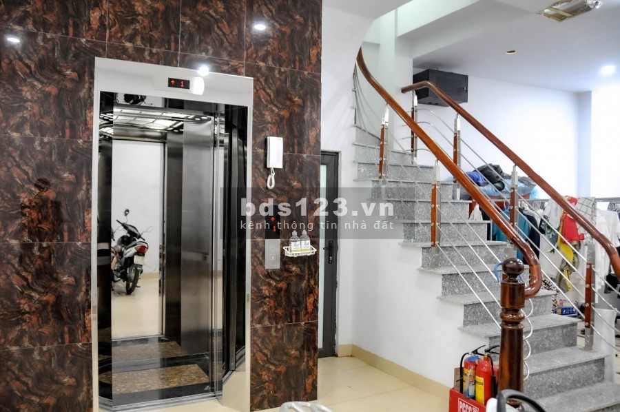 Chung cư mini Lê Thanh Nghị, nhà đẹp thang máy xịn 28 phòng khép kín, lãi ròng, 120 triệu/tháng