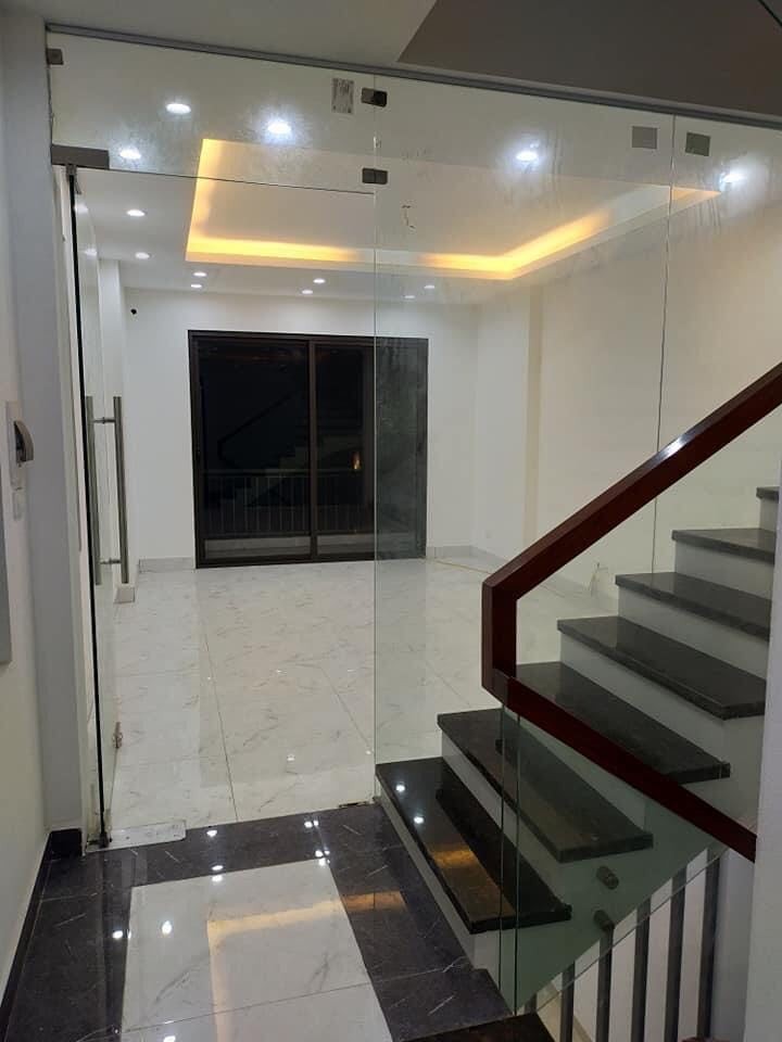 Mặt phố Lê Duẩn, mặt tiền lớn, diện tích sử dụng 160m2 mặt tiền khủng 10M, chỉ 60 tỷ