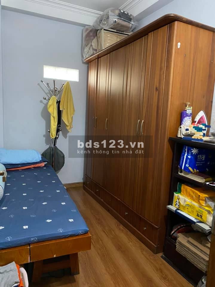 Bán nhà mặt phố Ngô Gia Tự, vỉa hè to, phố lớn, kinh doanh đa dạng giá chưa đến 4 tỷ